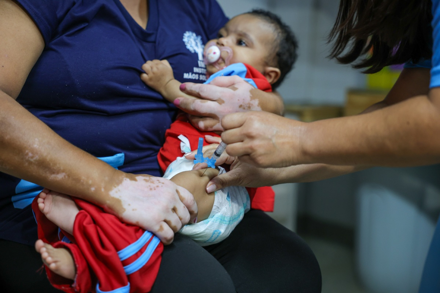 Ampliada vacinação contra meningite bacteriana para crianças de 12 meses
