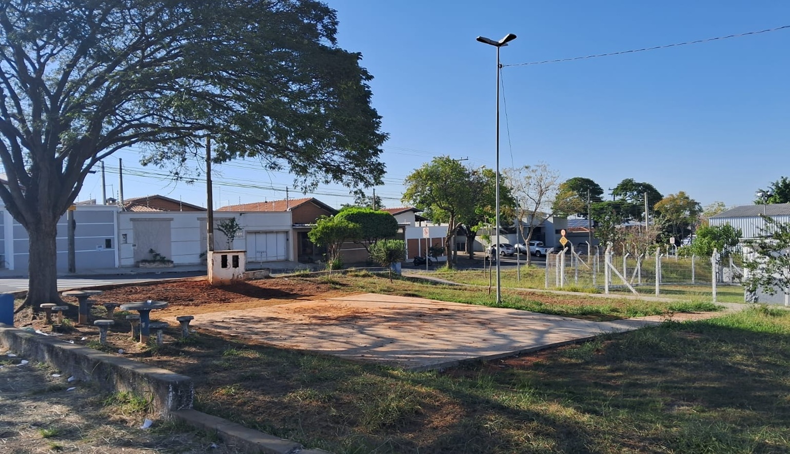 Playgrounds doados em 2024 aguardam instalação em Limeira